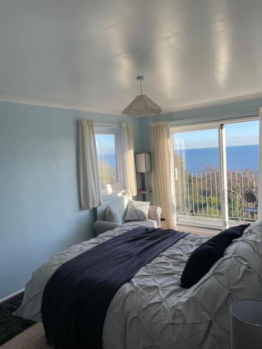 Stunning Charmouth Property With Bay Views! Екстер'єр фото