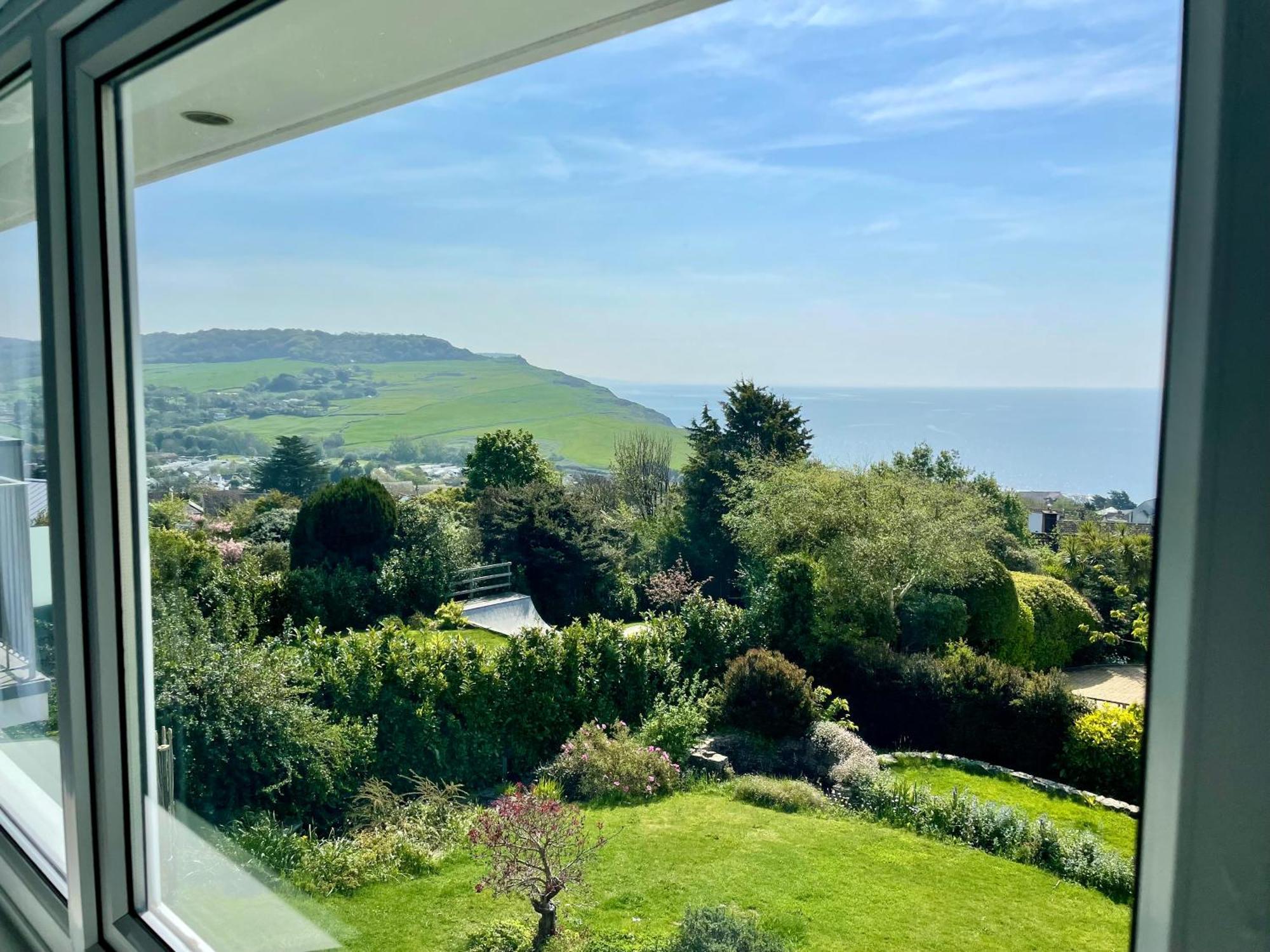 Stunning Charmouth Property With Bay Views! Екстер'єр фото