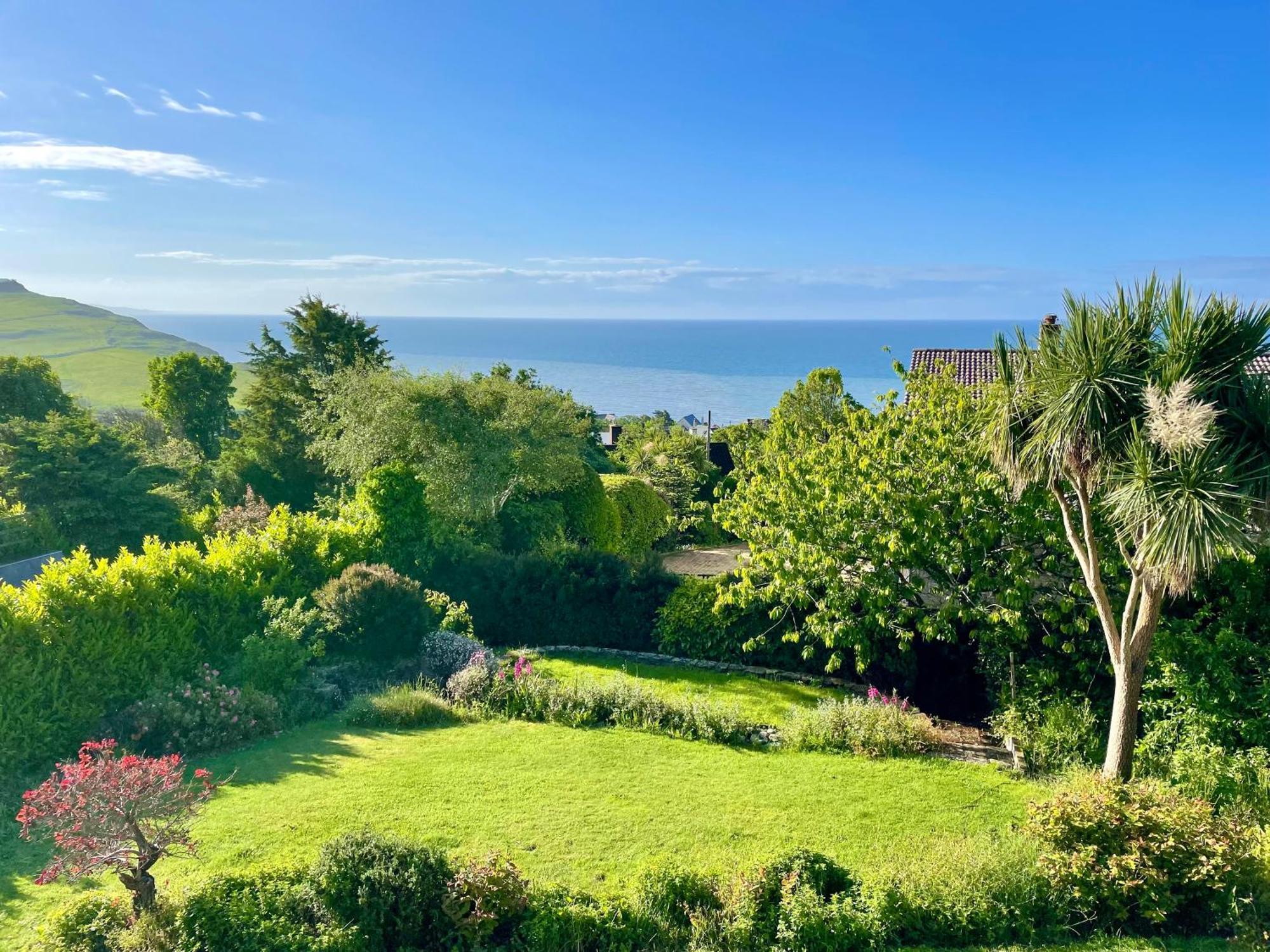 Stunning Charmouth Property With Bay Views! Екстер'єр фото